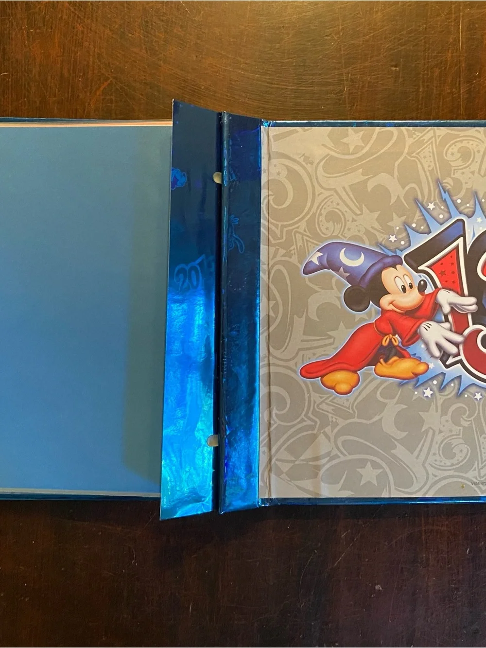 NWT Collectible Walt Disney World 2013 Slip-In Scrapbook Bound Blue Multicolor